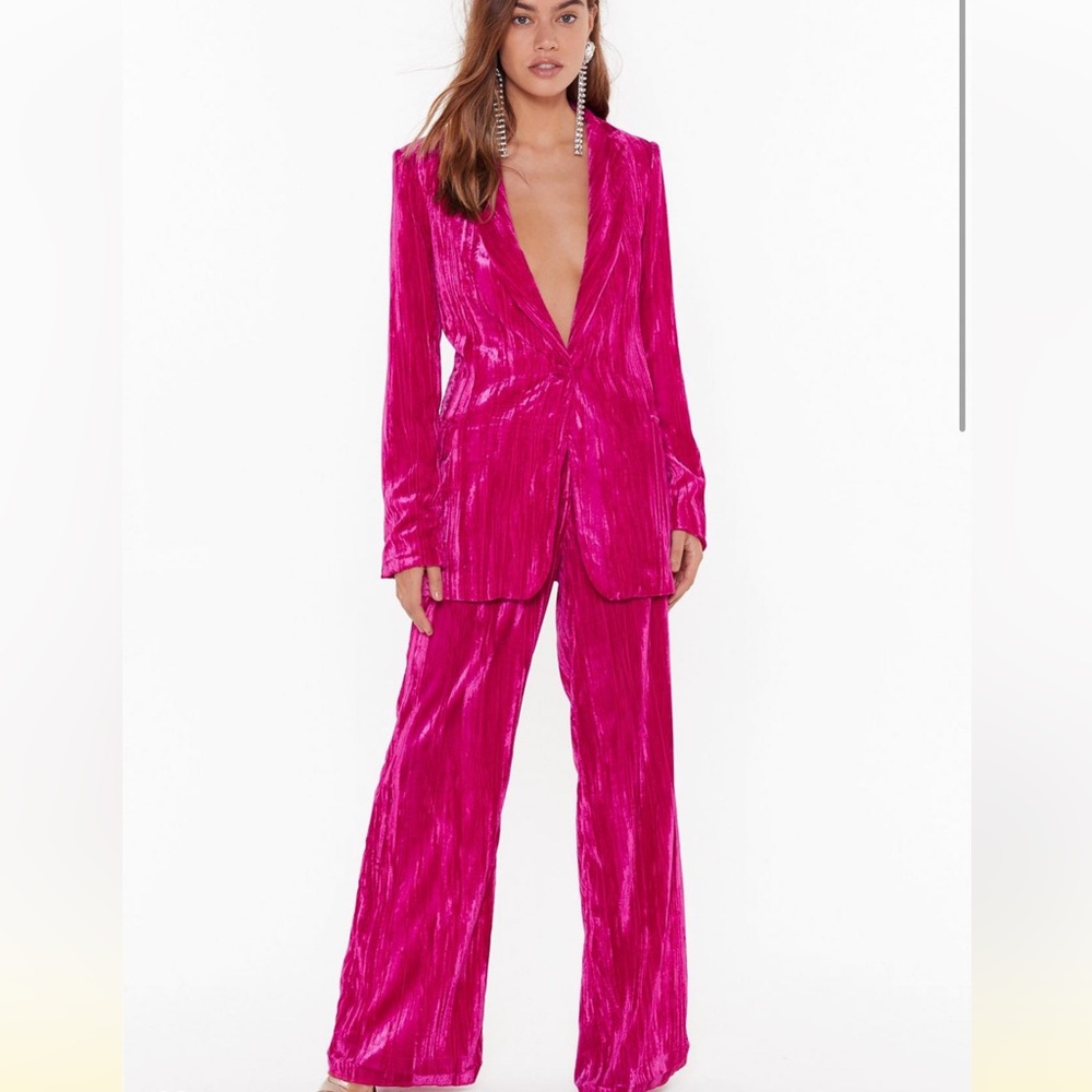 MISSGUIDED Pink Velvet Pant Suit. Size 18